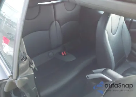 2010 Mini Cooper z USA, uszkodzony, nr VIN WMWMR3C58ATU98557